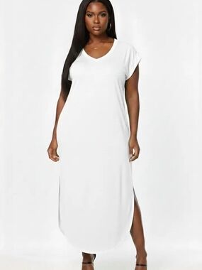 White V-Neck Maxi T-.Shirt Dress